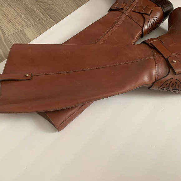 Stylish leather riding boots - Picture 2 of 7